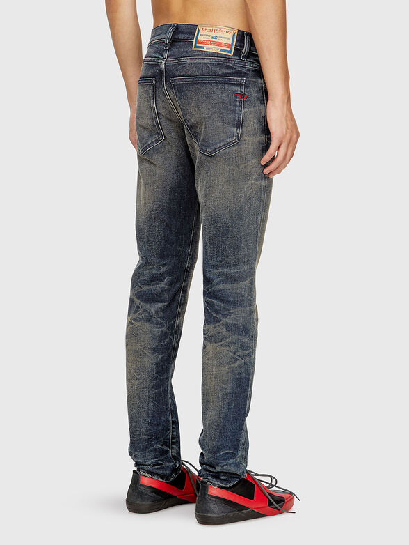 2019 D-STRUKT L.34 jeans with accent rips - 2