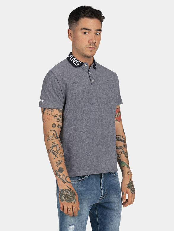 Polo shirt with logo detail on the collar - 1
