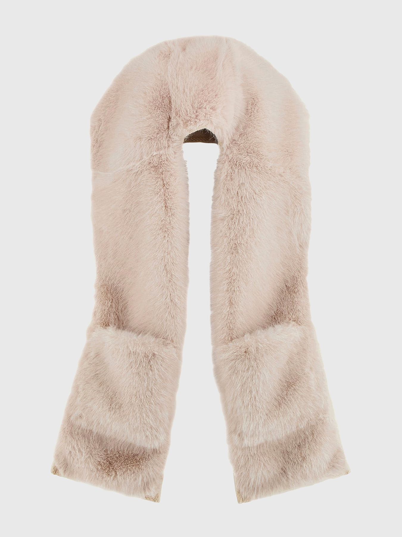 Soft texture collar brand GUESS — Globalbrandsstore.com/en