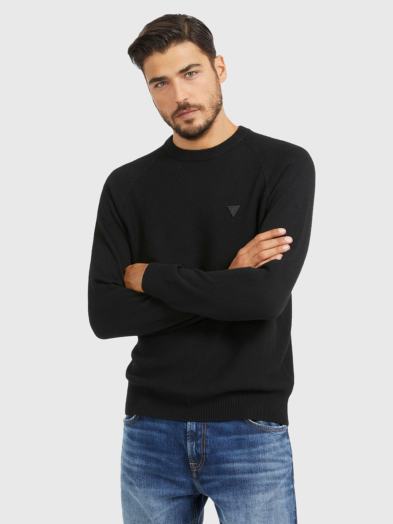 Черен пуловер Alec на марката Guess — 