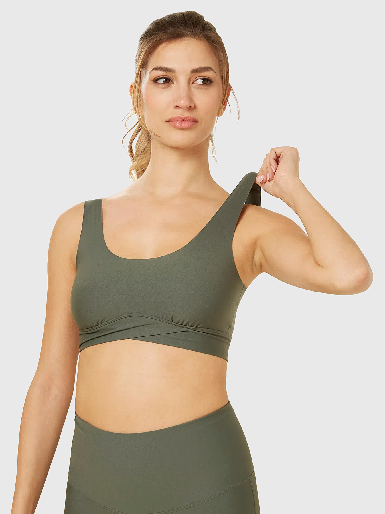 ADAPTIVE COLOR green sports bra brand YAMAMAY —