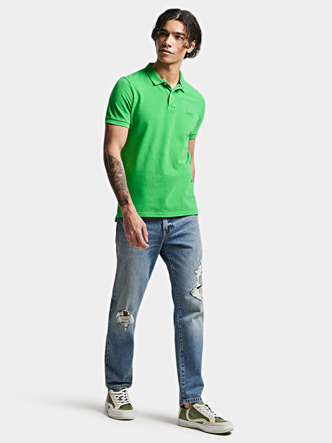 Polo shirt in green color with 
