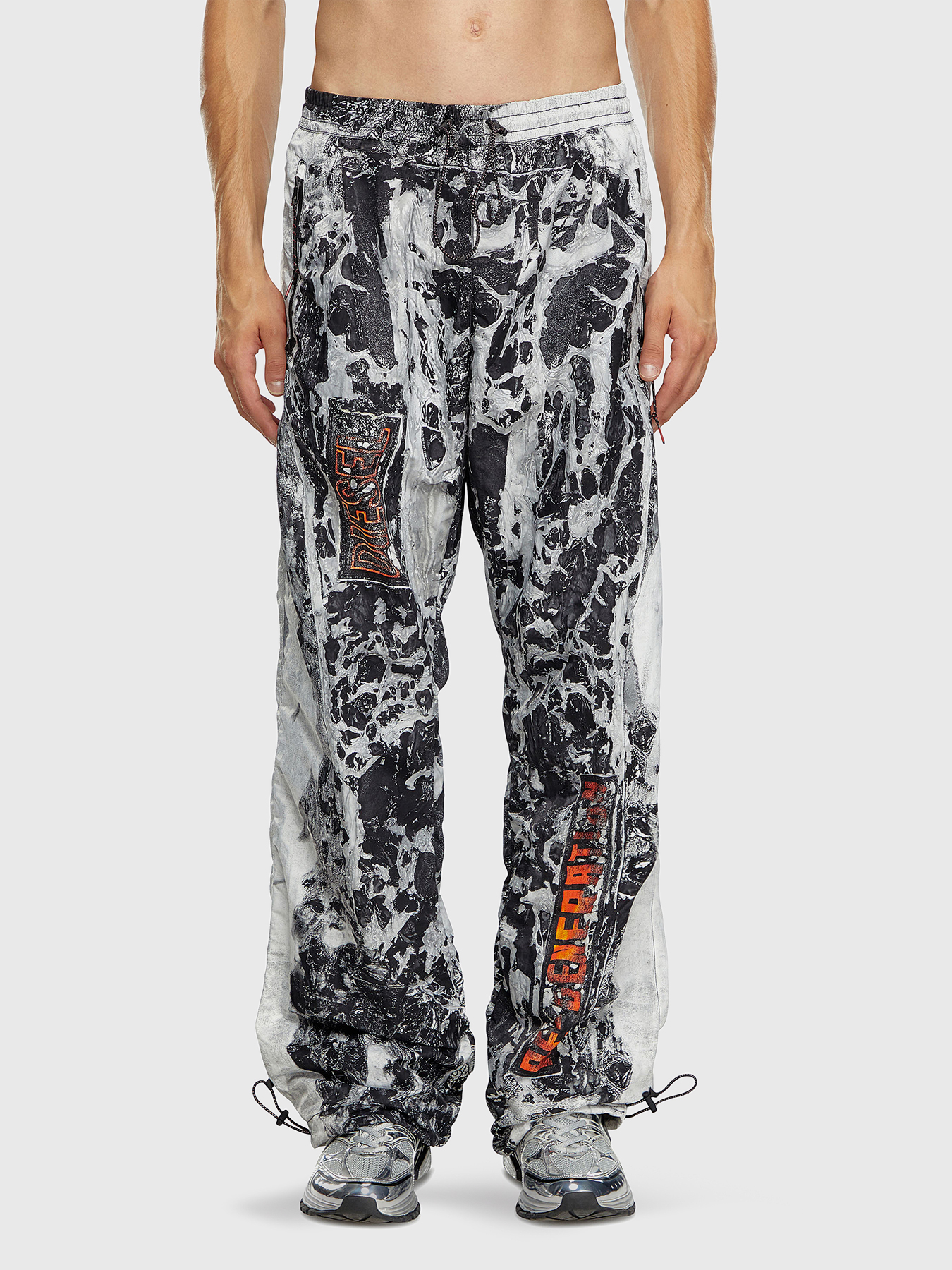【正規品】極美品 DIESEL AUWB-DUDLEY-HT26 ナイロン 総柄 正規品】極美品 DIESEL AUWB-DUDLEY-HT26 ナイロン 総柄