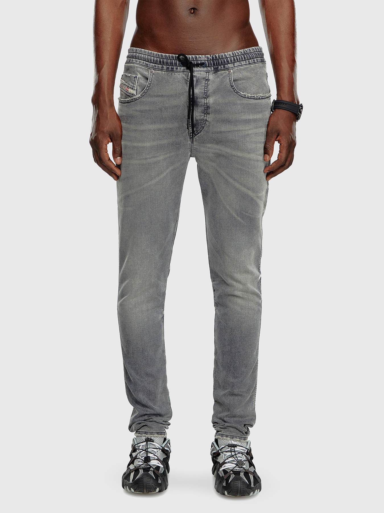 2060 D-STRUKT JOGG jeans brand DIESEL — Globalbrandsstore.com/en