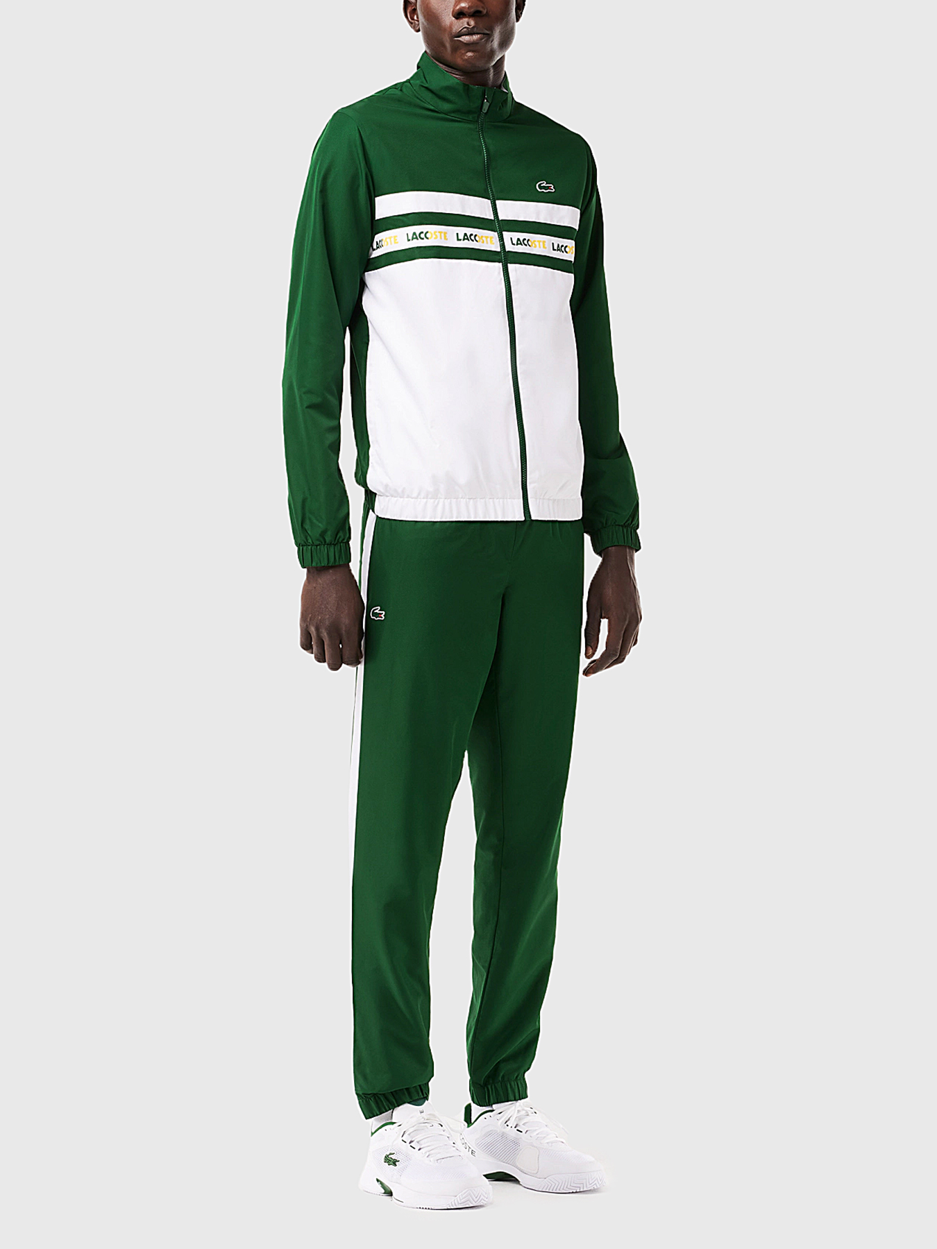 Спортен тенис екип на марката LACOSTE — Globalbrandsstore.com