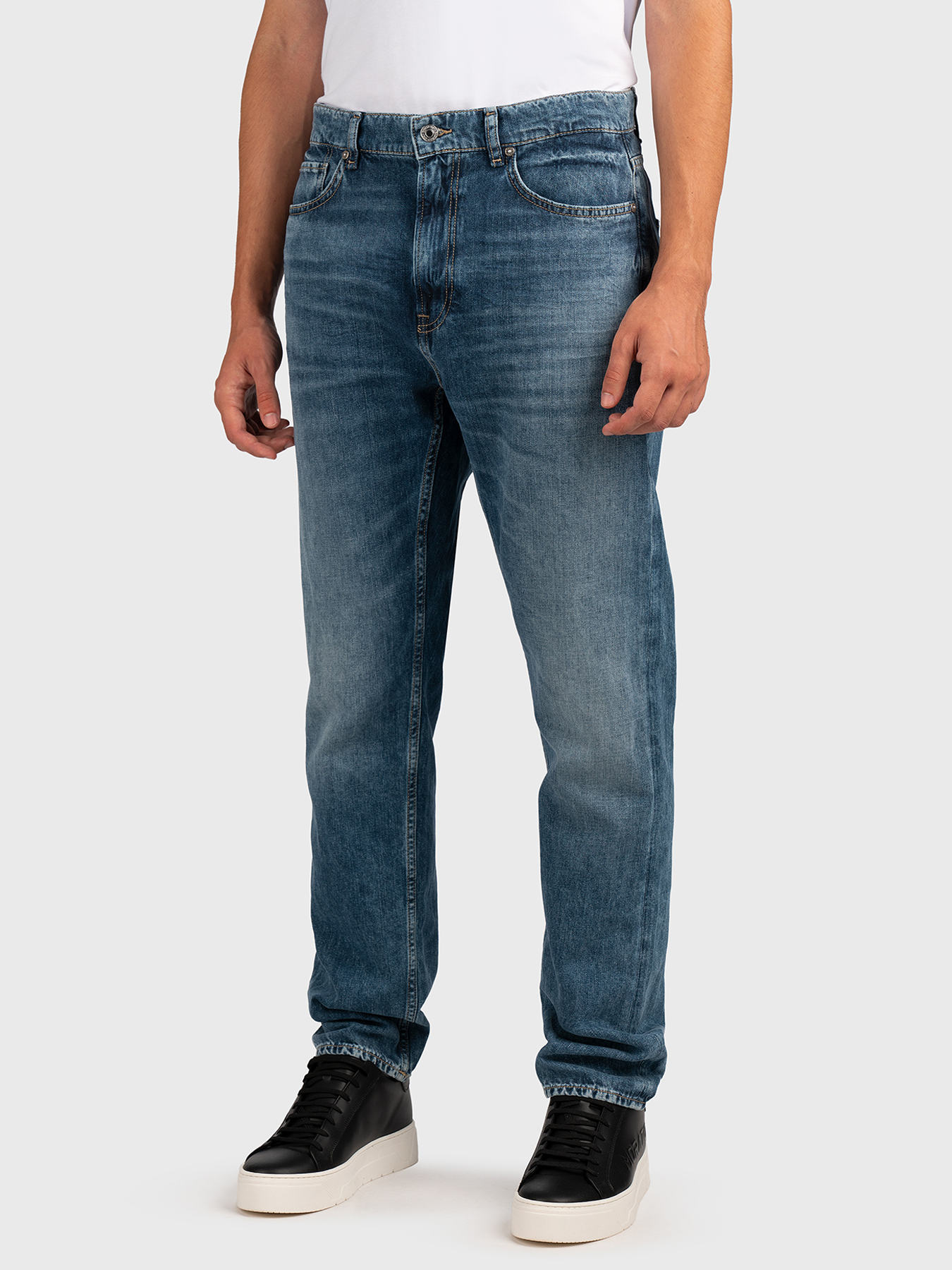 JAMES jeans with washed effect brand GUESS
