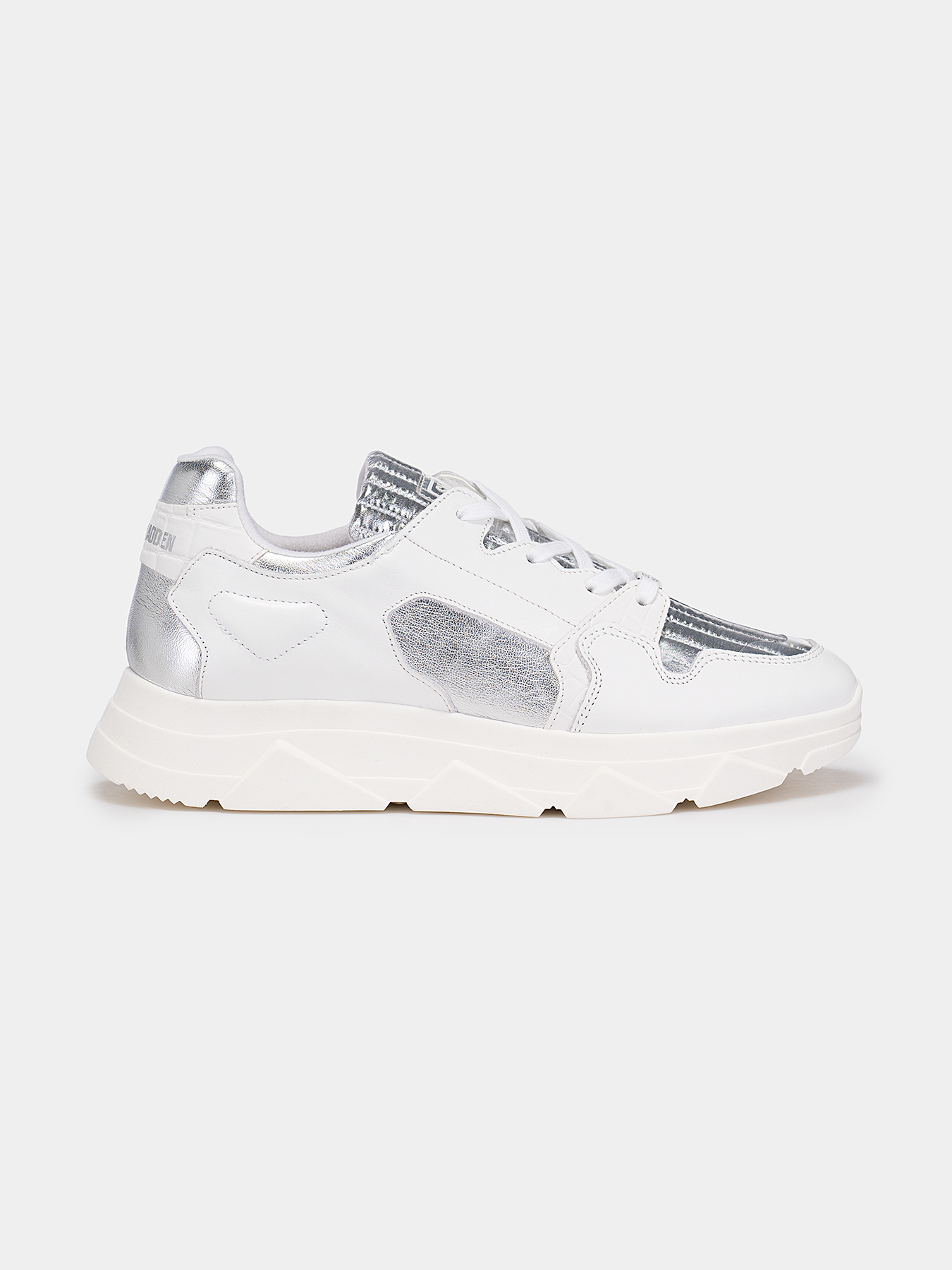 POPPY sneakers with silver inserts brand STEVE MADDEN