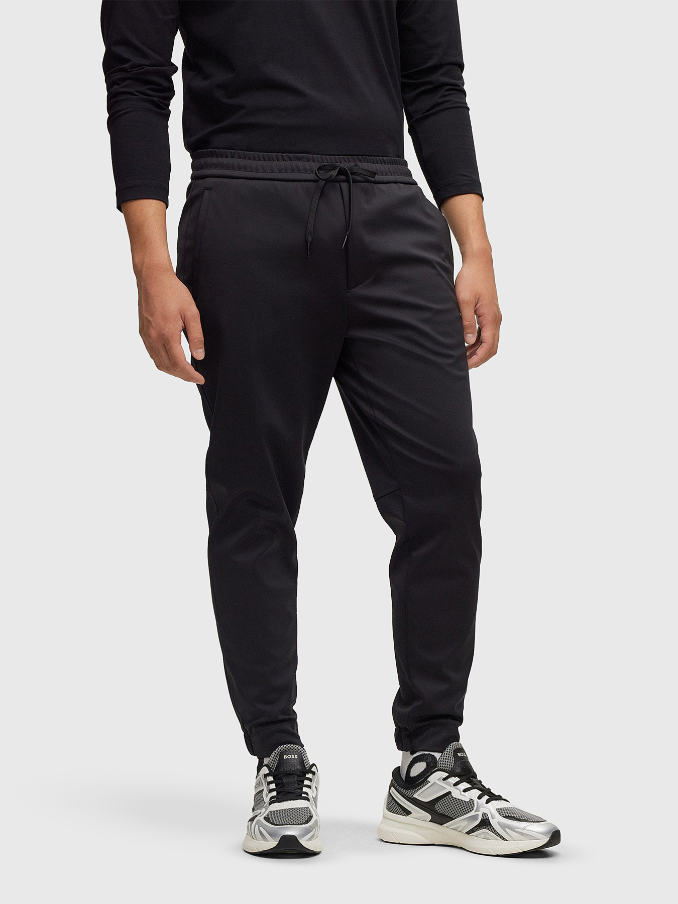 Black sweatpants brand BOSS — Globalbrandsstore.com/en