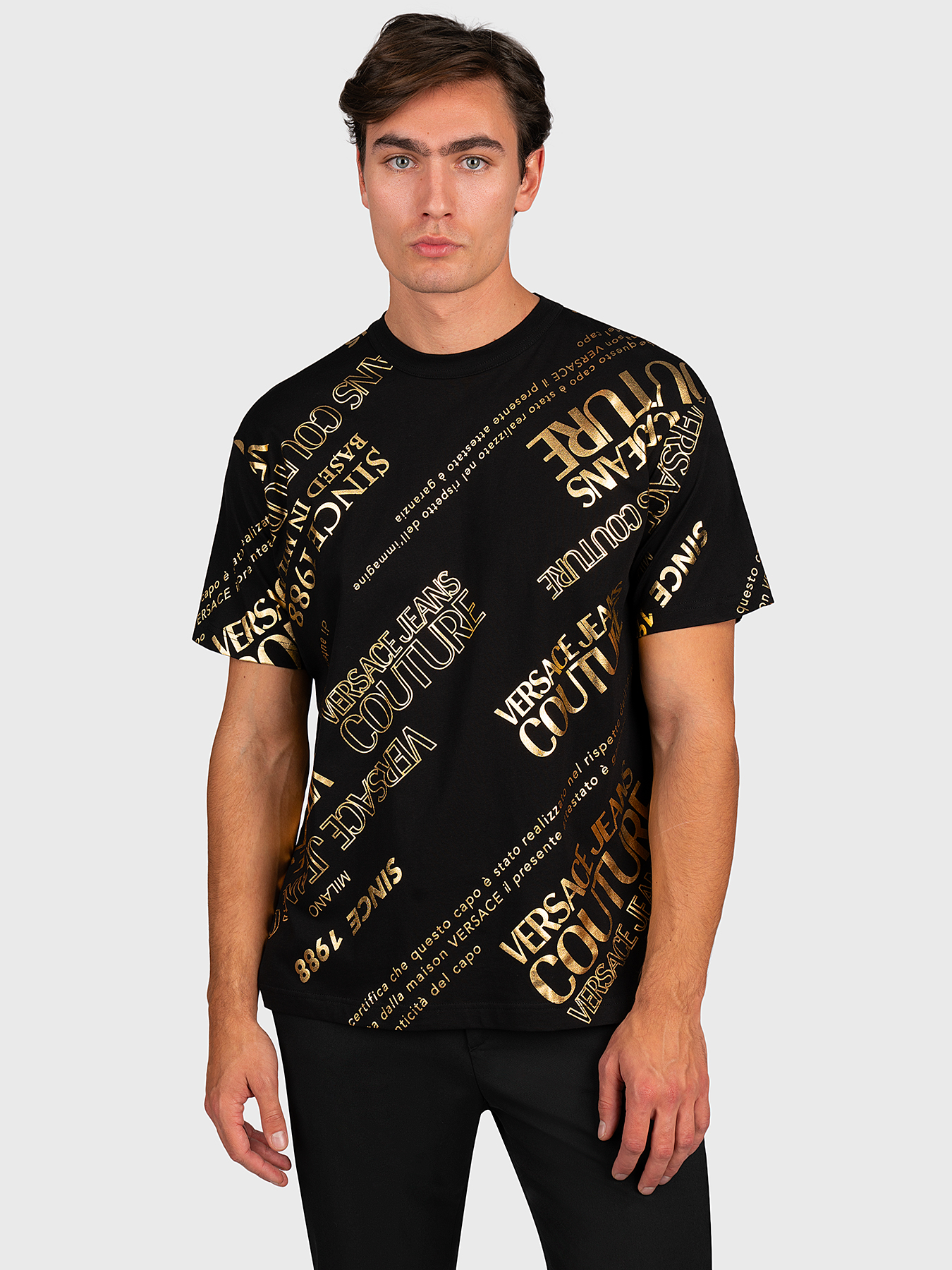 【関税/送料無料】VERSACE JEANS ブラックTシャツ Versace Jeans Couture ロゴ Tシャツ | ブラック | FARFETCH JP