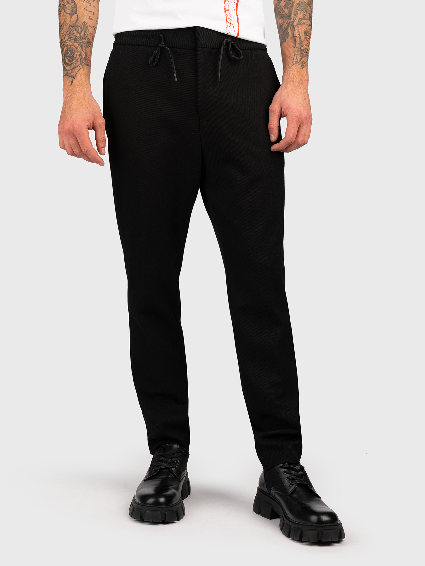 HOWARD black trousers brand HUGO — Globalbrandsstore.com/en